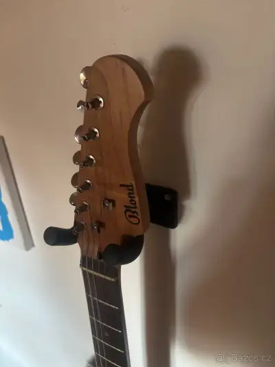 Elektrická kytara BLOND