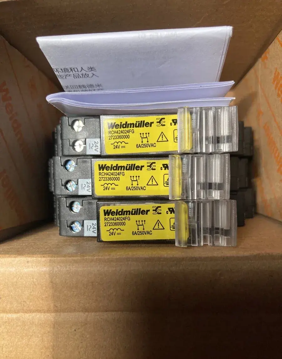 Relé s paticí Weldmuller RCH424024FG