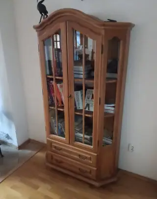 Skříňky a komodu