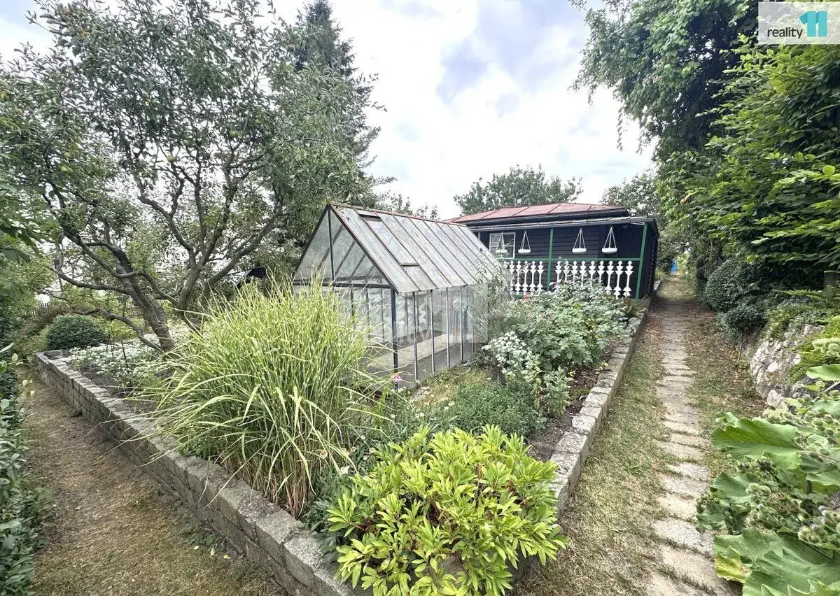 Prodej zahrady 407 m2, chatka, skleník, altánek, Praha - Hrd