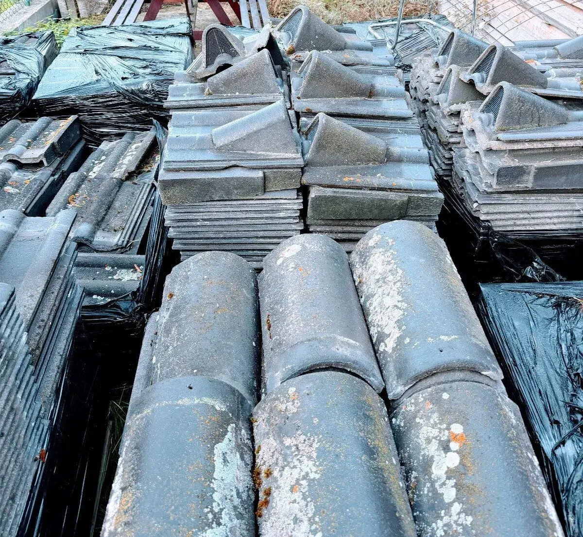 Daruji betonové tašky Bramac – 150 m², různé typy