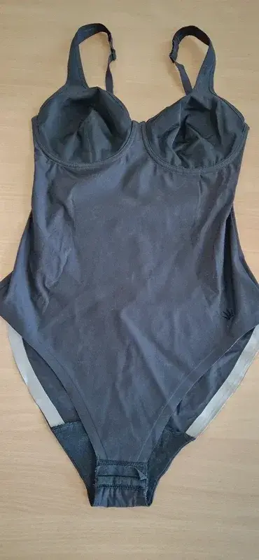 Body Triumph 75 C - barva černá