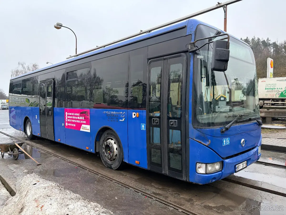 Autobus Crossway LE