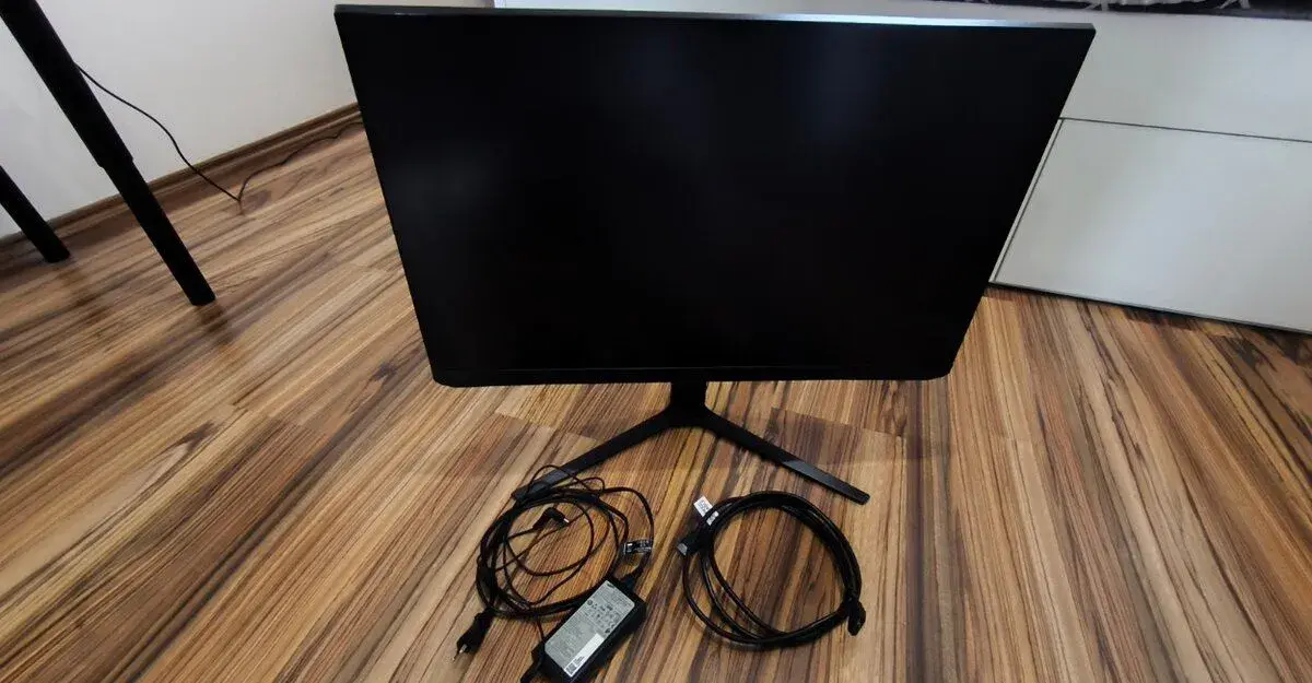 Herní monitor 27" Samsung Odyssey G5 (QHD, 165Hz, 1ms)