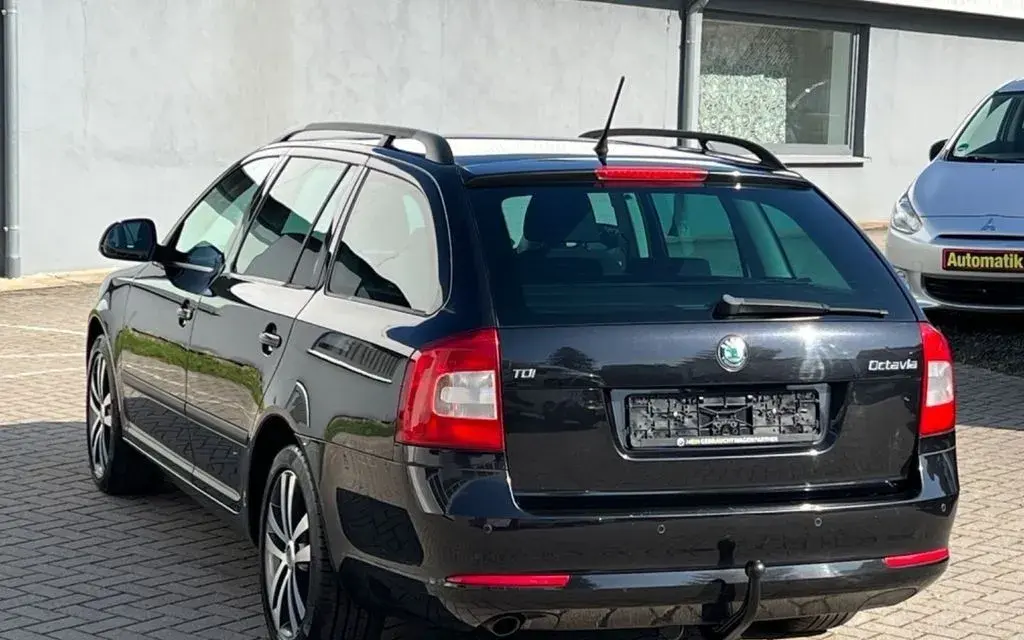 BOLT UBER TAXI SOUKROMĚ PRONÁJEM FLOTILA