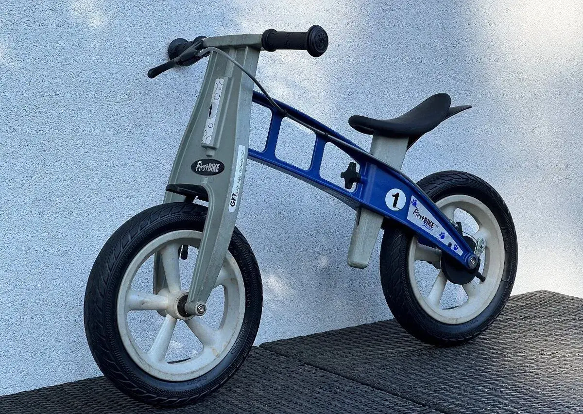 First bike SERVIS tmavě modrý