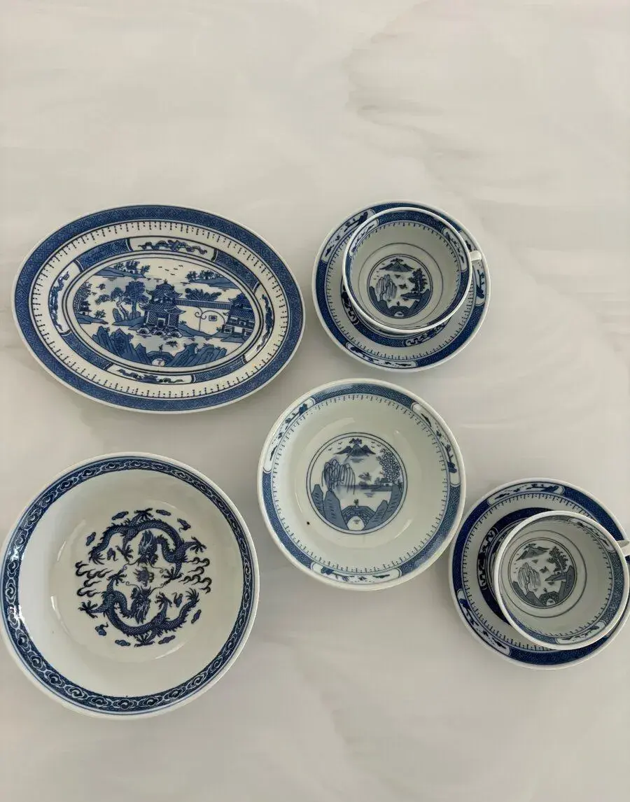 Krásná sada modrobílého porcelánu-orientální motivy (drak, k