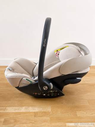 CYBEX Cloud G i-Size Plus Almond Beige