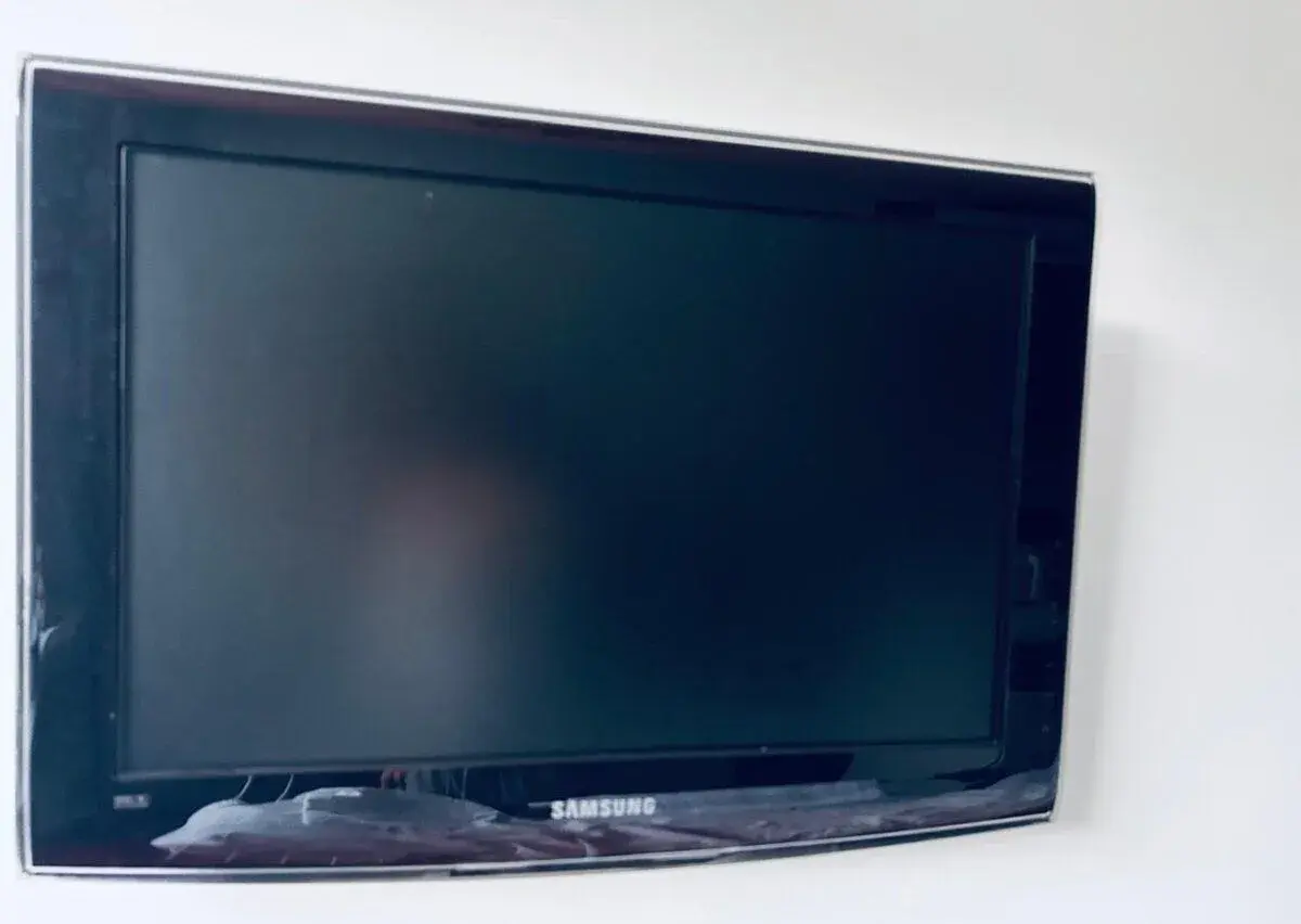 LCD televizi Samsung LE22A656A1D – 22” (56 cm)