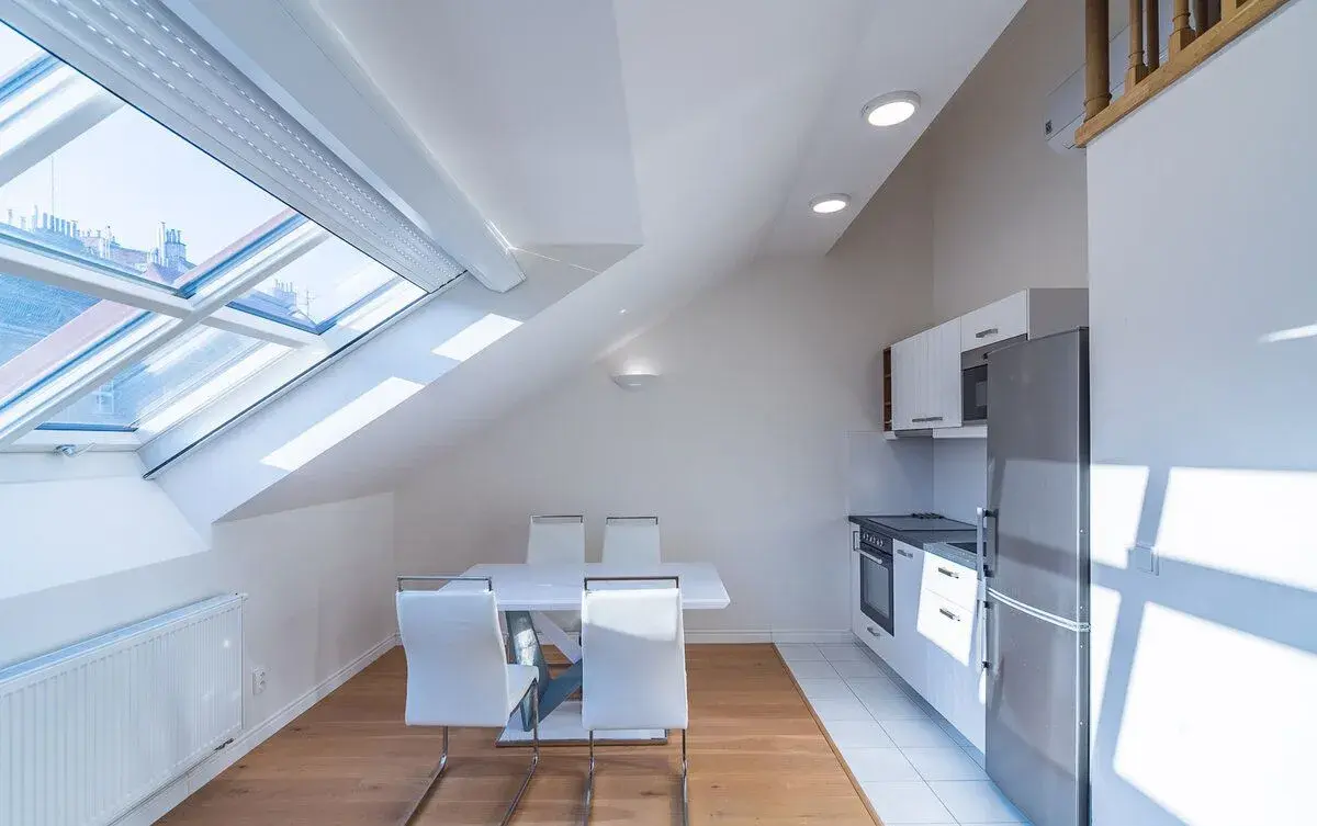 mezonet s terasou, 2+kk, 73m2, Veverkova, Praha 7 -