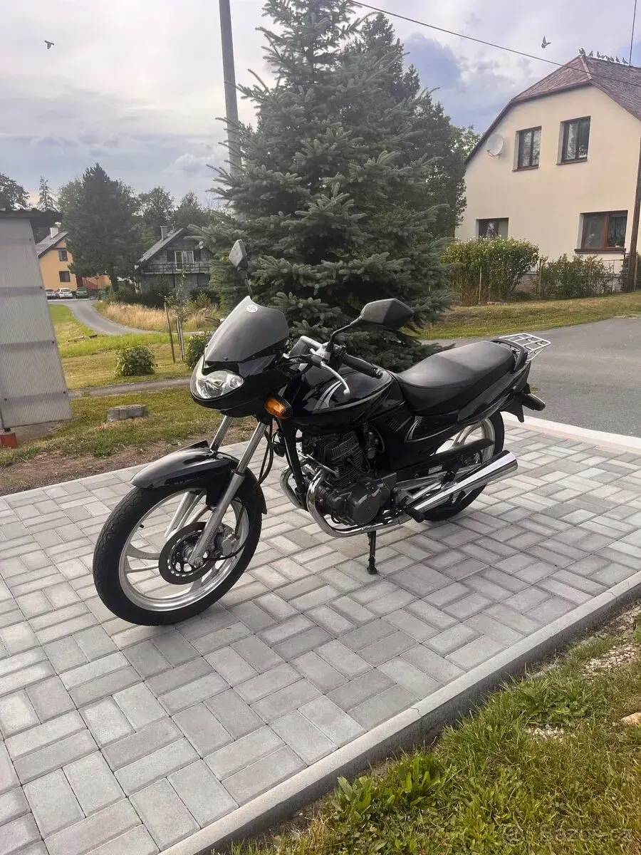 Yuki 125 TwinSport