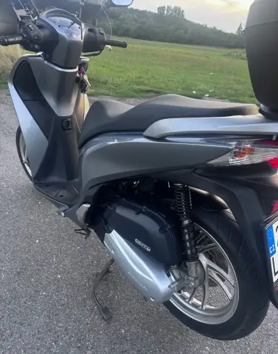 🏍️ Honda SH 125i – 2016 | Úsporný městský skútr | GIVI