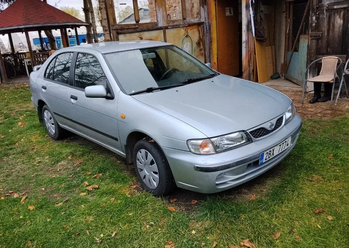 Nissan Almera