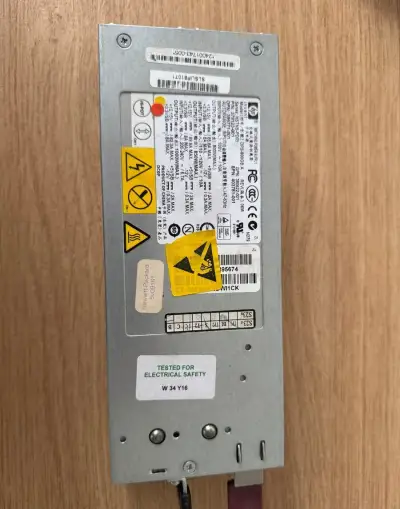 Zdroj do serveru - 1000 watt AC hot-plug power supply