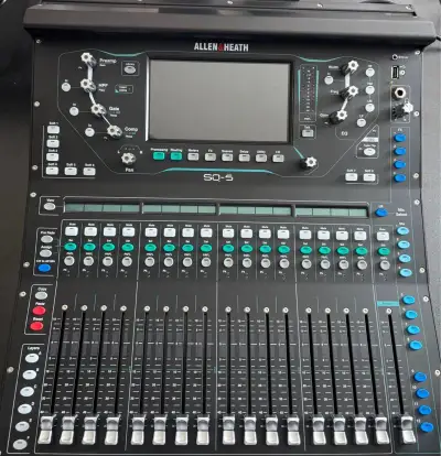 Allen & Heath SQ5 – digitální mixážní pult, stav, záruka
