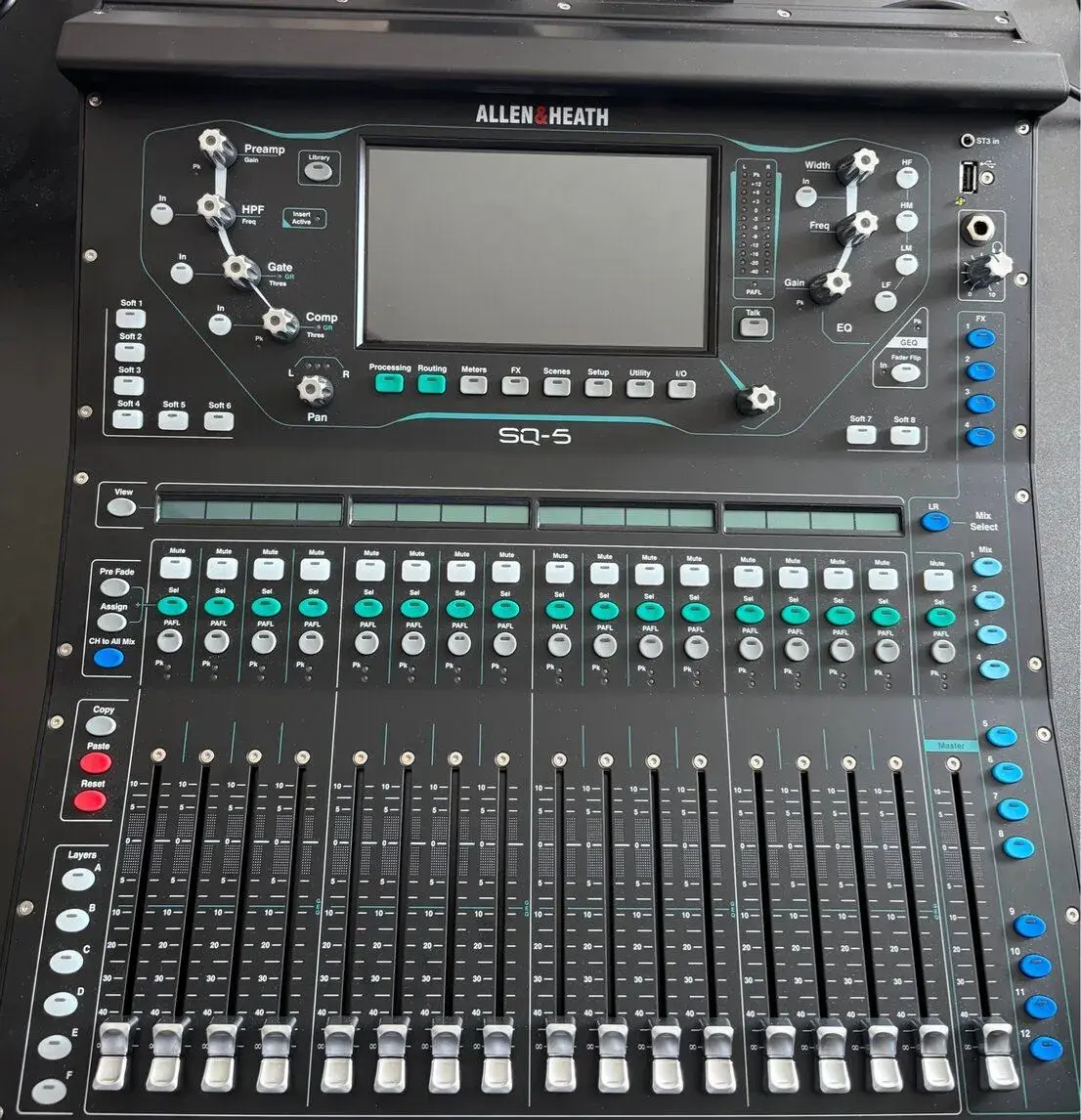 Allen & Heath SQ5 – digitální mixážní pult, stav, záruka