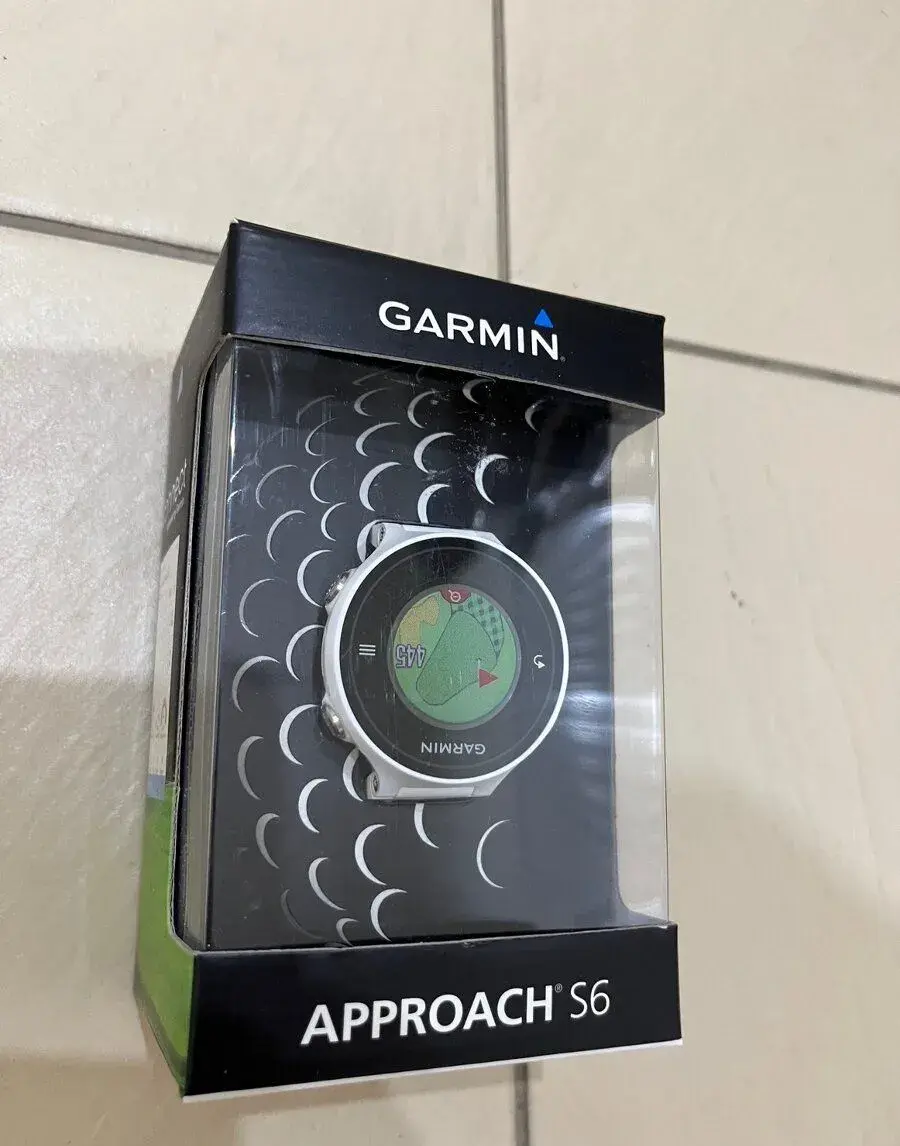 Golfove hodinky GARMIN Approach S6 - bile