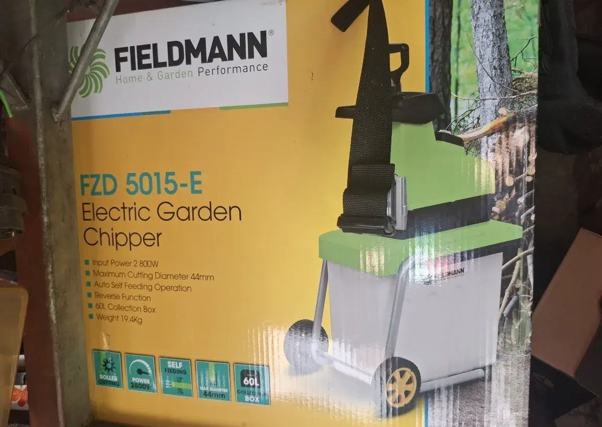 Nový, nepoužitý štěpkovač větví Fieldmann FZD 5015-E (2800 W