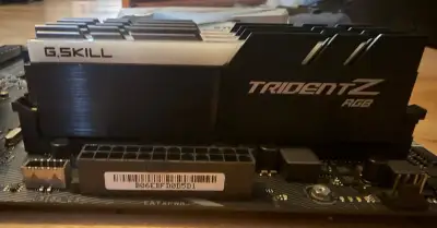 4x8GB G.SKILL 32GB KIT DDR4 3200MHz CL16 Trident Z RGB