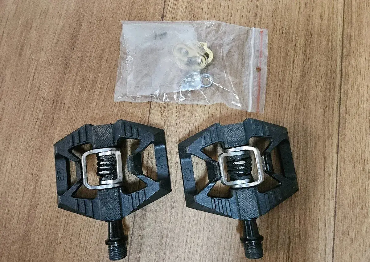 Jednostranné pedály CRANKBROTHERS Doubleshot 1