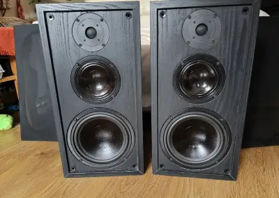 Sloupová repra Acoustic Quality AQ 130, TVM