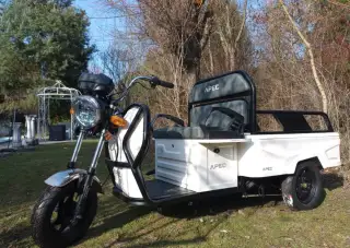 Elektrická tříkolka NOVÁ z výstavy najeto 0 km