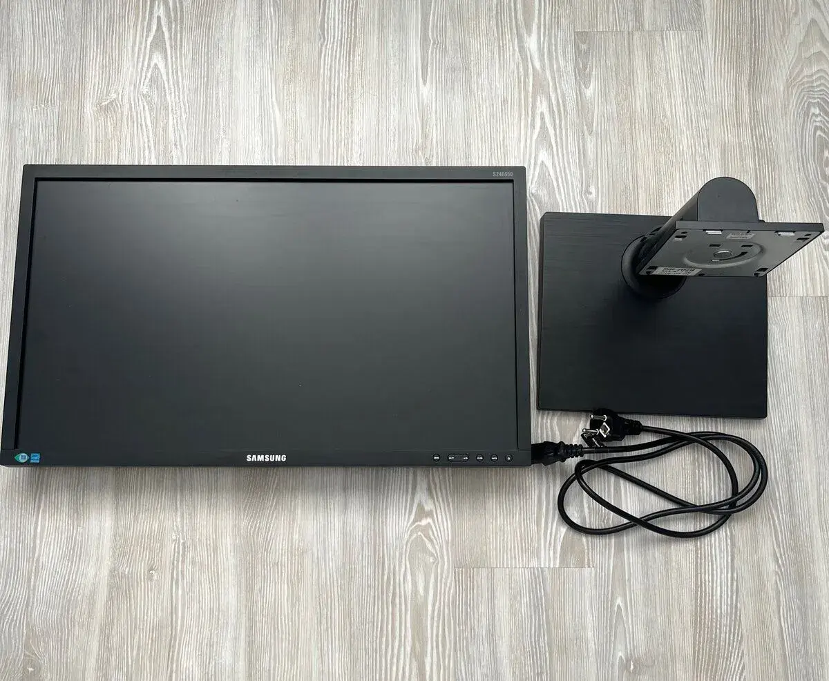 Monitor Samsung S24E650 – 24”