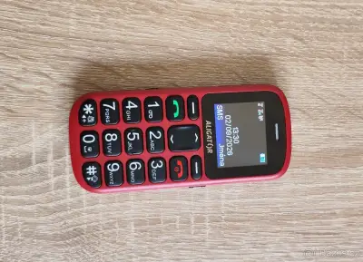 TLAČÍTKOVÝ MOBILNÍ TELEFON ALIGATOR SENIOR A321 DUAL SIM
