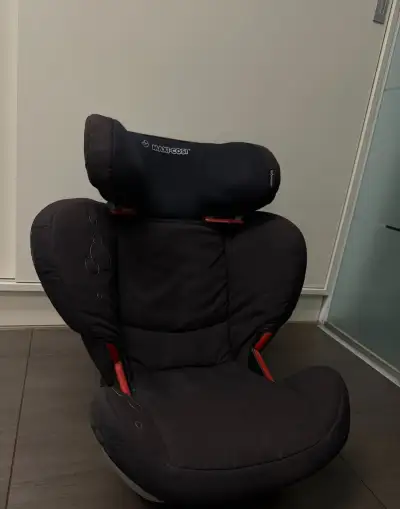 Polohovatelná Dětská autosedačka Maxi-Cosi