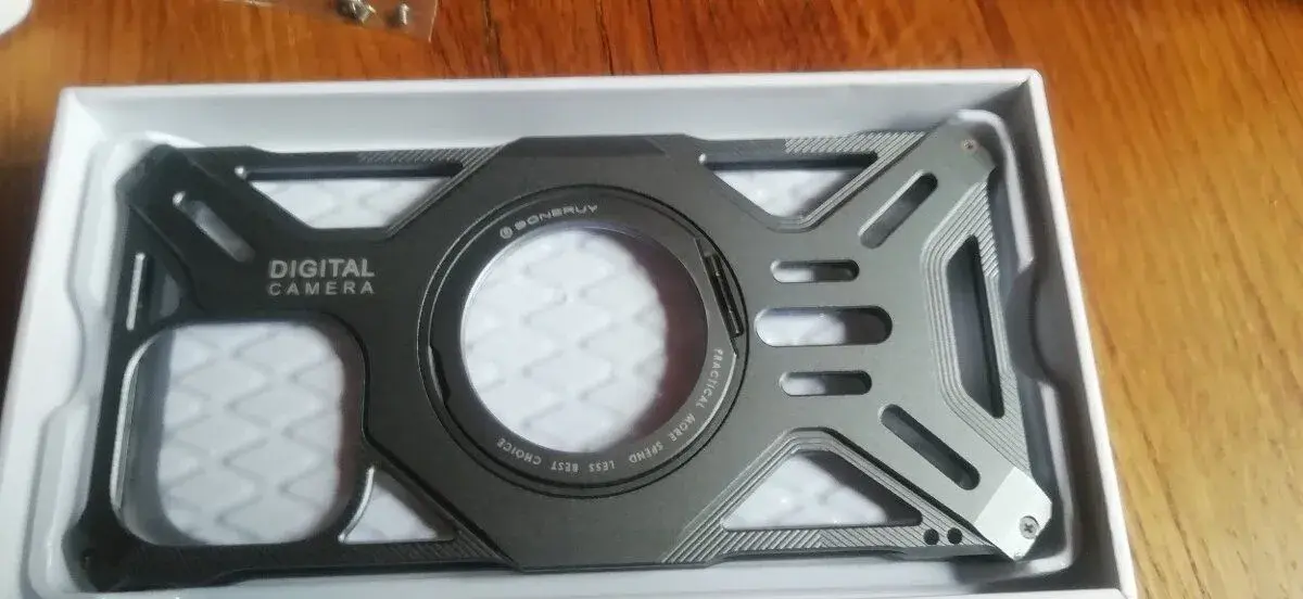 Aluminium kryt iphone 14 pro max