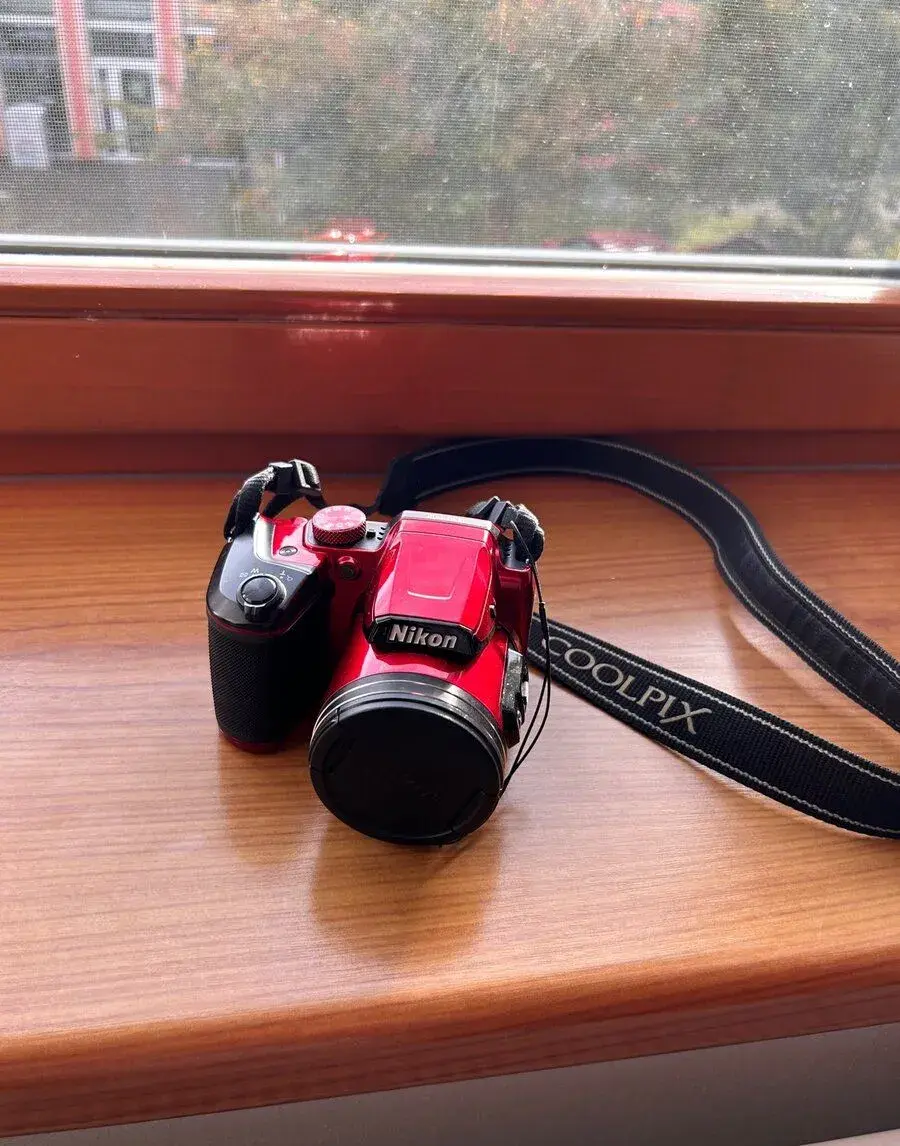 Nikom coolpix b500