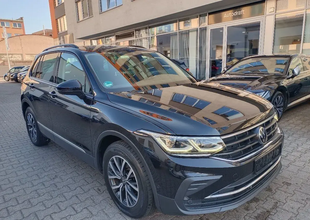 Volkswagen Tiguan – 2023, 150 795 km