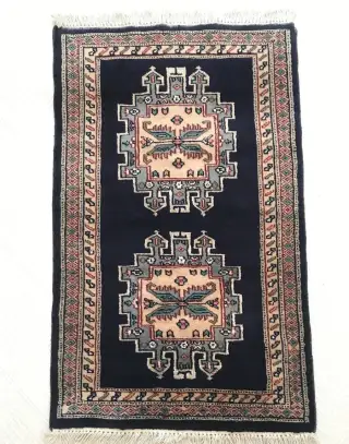 Ručně vázaný vlněný koberec Pakistán (Kazak design), 63×108