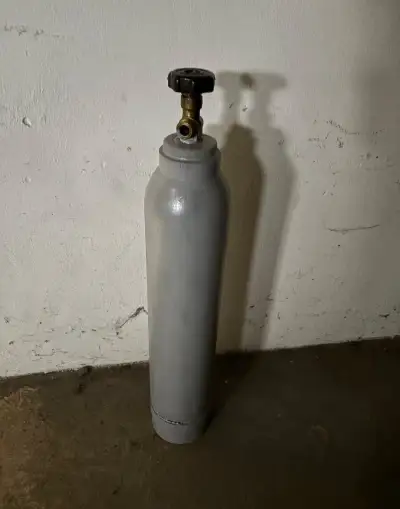 Láhev CO2 6 kg po údržbě a plná