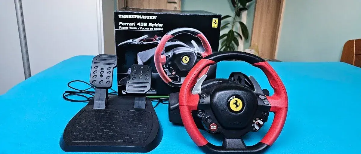 Závodní volant Thrustmaster Ferrari 458 Spider - nový