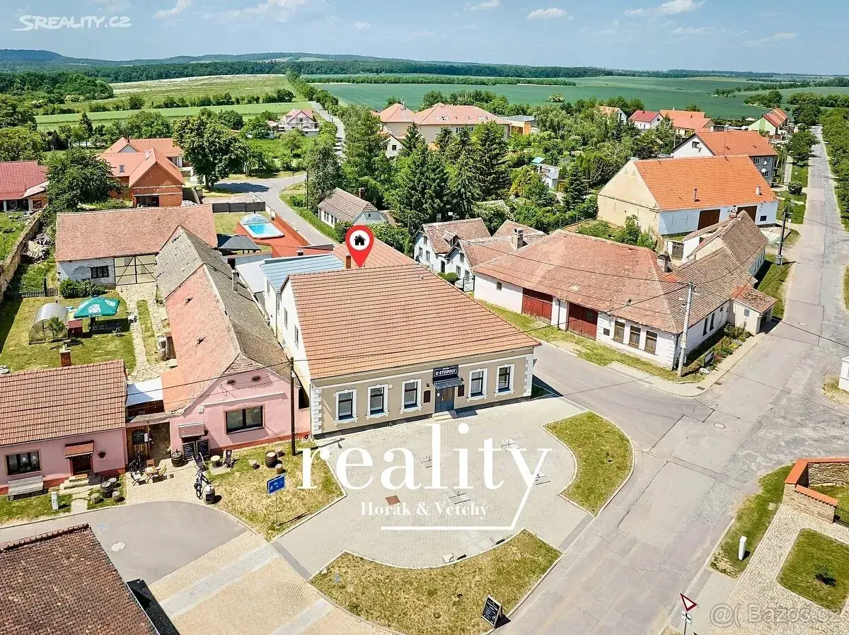 Prodej penzionu s restaurací a vinným sklepem, Lukov