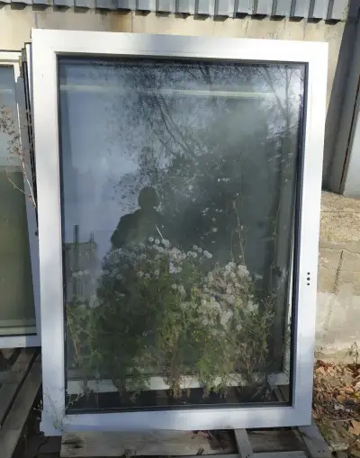 Použité plastové okno bez rámu 152 cm Šířka 108 cm х2