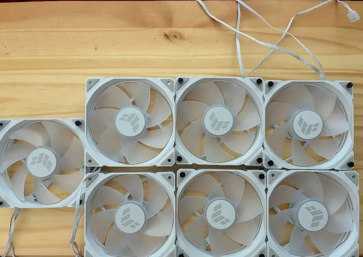 7x Ventilátor ASUS GAMING TR120 ARGB