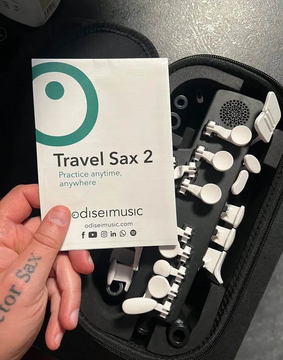 Digitální saxofon Travel Sax 2