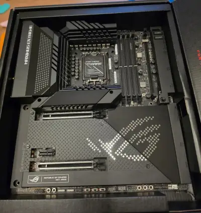 [REZERVACE] ASUS ROG MAXIMUS Z690 EXTREME