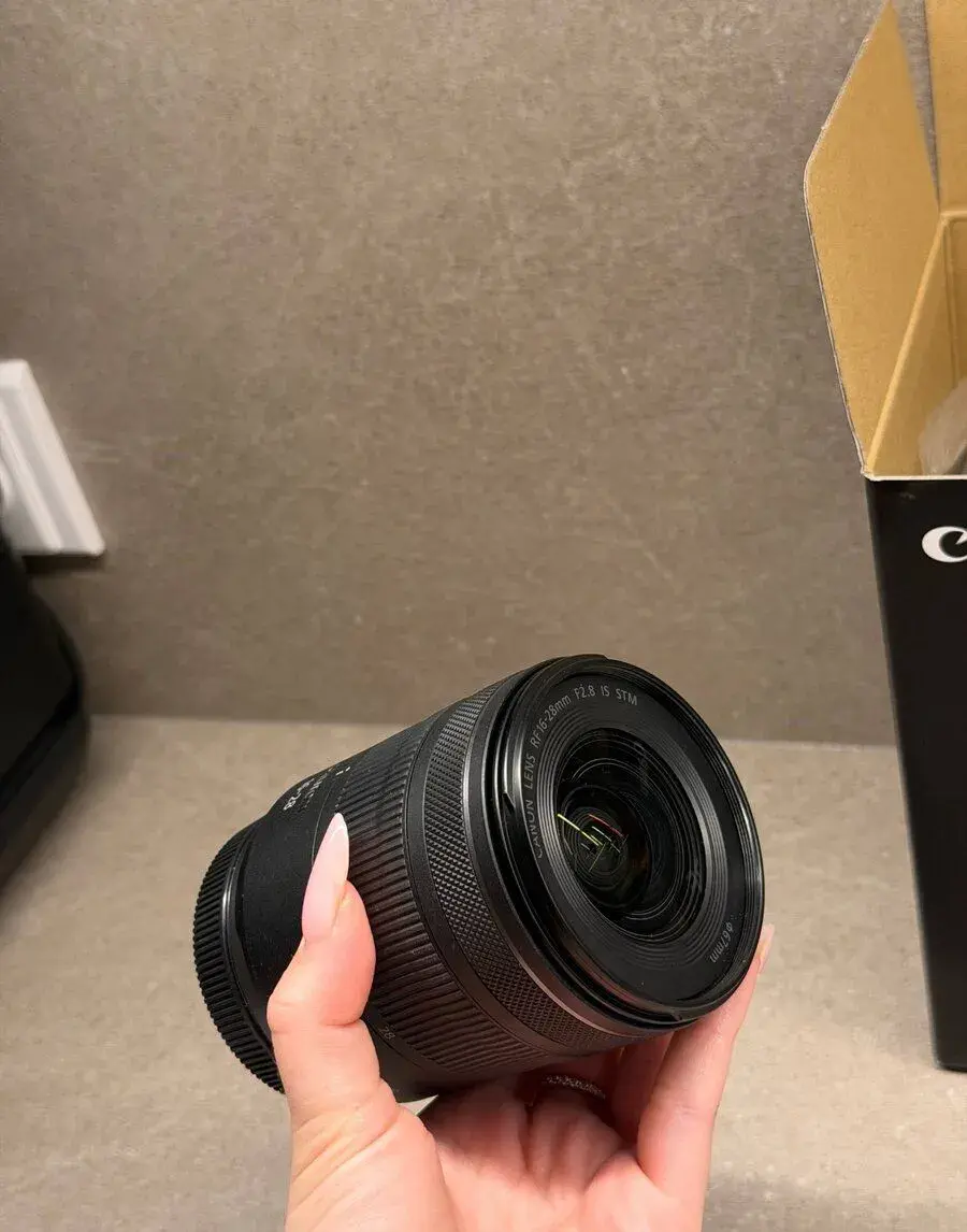 objektiv Canon RF 16–28mm F2.8