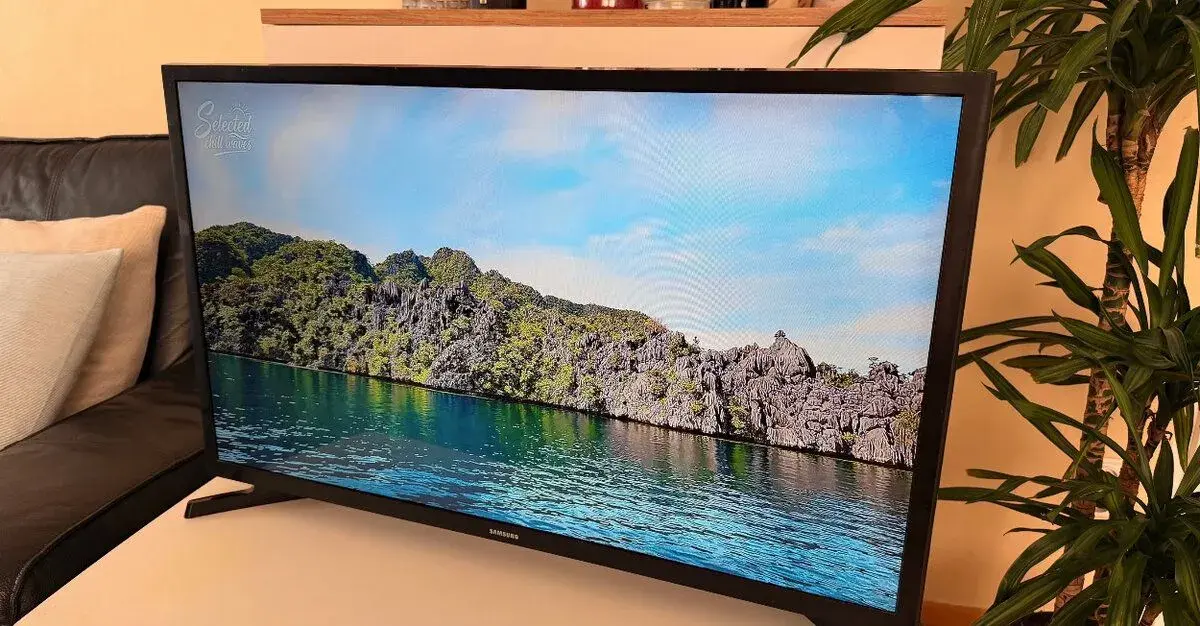 32" Smart TV Samsung Full HD (UE32T5372) + Smart ovladač