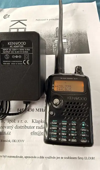 Kenwood TH-F7E