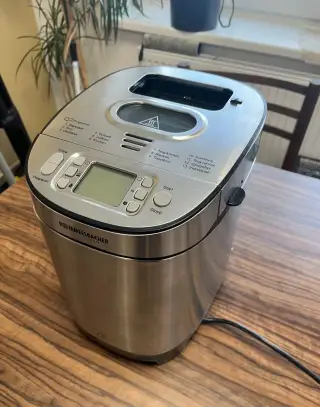 Rommelsbacher BA 550 domácí pekárna