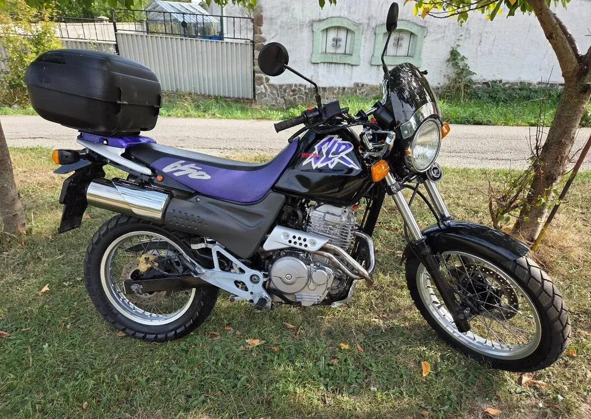 Honda SLR 650, el.štartér, vodičák A2, STAV -