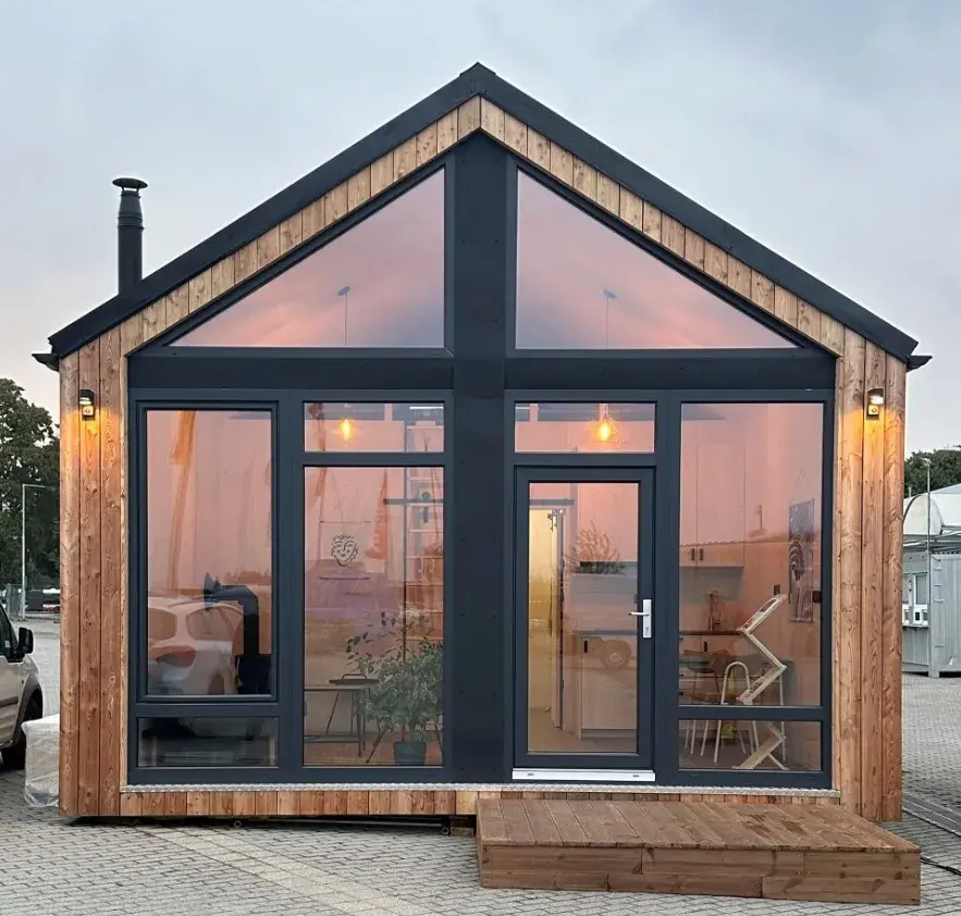 NÍZKOENERGETICKÁ CHATA ModulCont 1A Design – výstavní kus