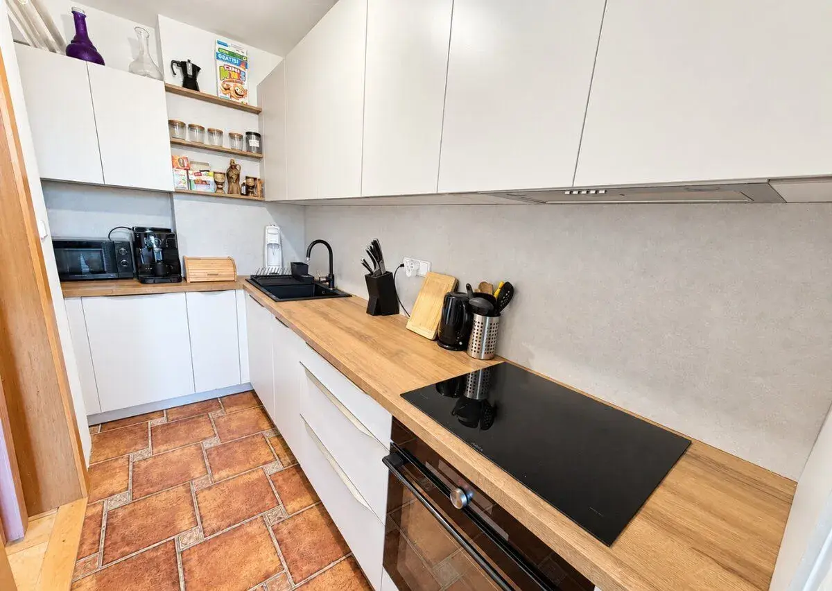 Pronájem byt 3+1, 74m², 3x lodžie, Garáž, ul.Hradecká, Opava