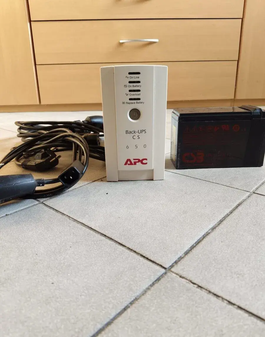 APC - UPS, BK650EI