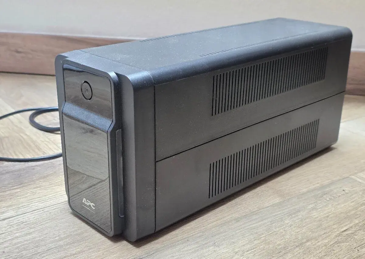 APC Back-UPS BX 950VA (FR), 520 W / 950 VA