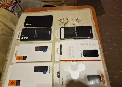 Pouzdra Spigen a Samsung a tactical